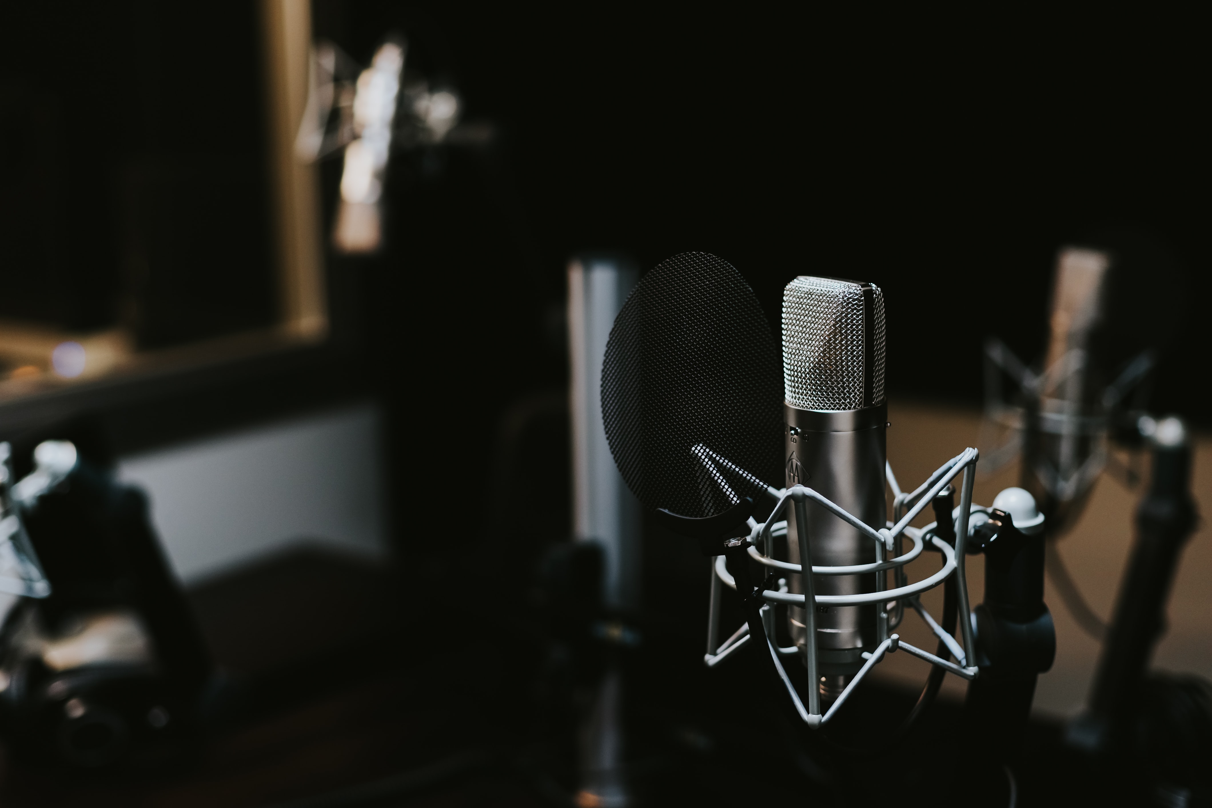 Making (sound) waves in the radio ratings